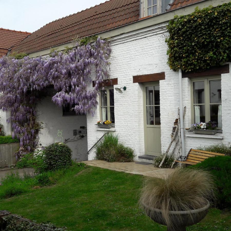 Bed and Breakfast L'Atterrissage Santes Exterior foto