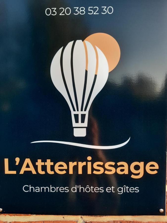 Bed and Breakfast L'Atterrissage Santes Exterior foto